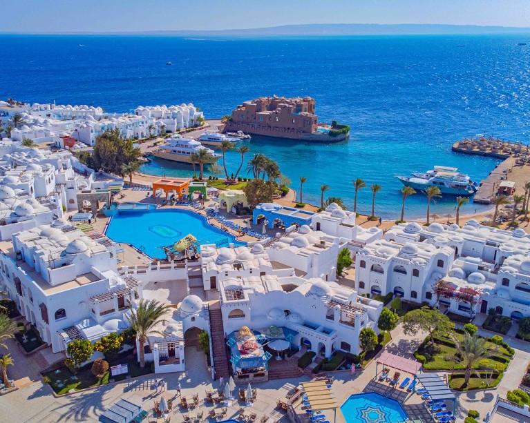 azur-hotels-resorts_767x613